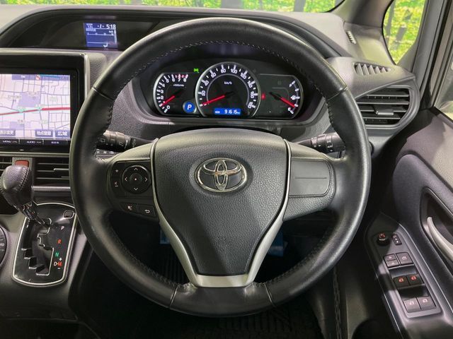 TOYOTA NOAH 2014 Image 31