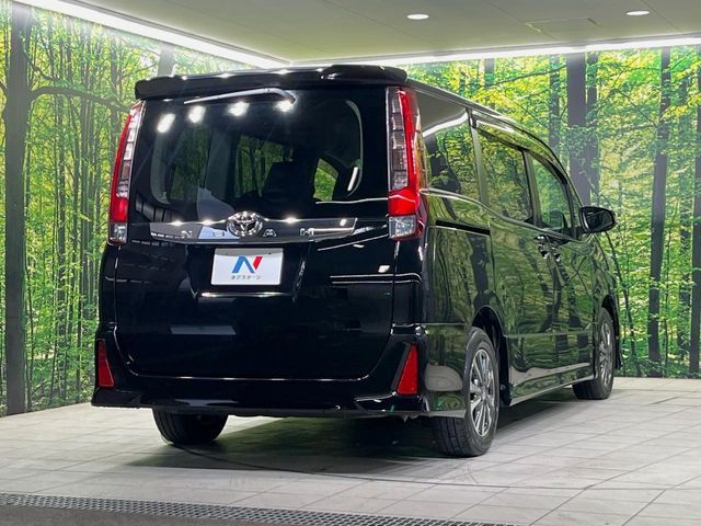 TOYOTA NOAH 2014 Image 31