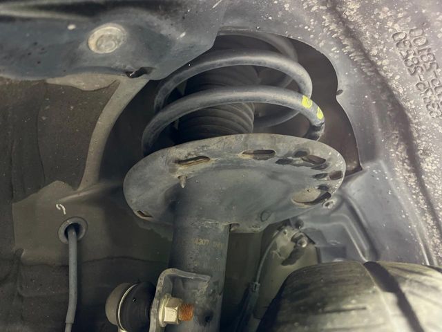 TOYOTA NOAH 2014 Image 31