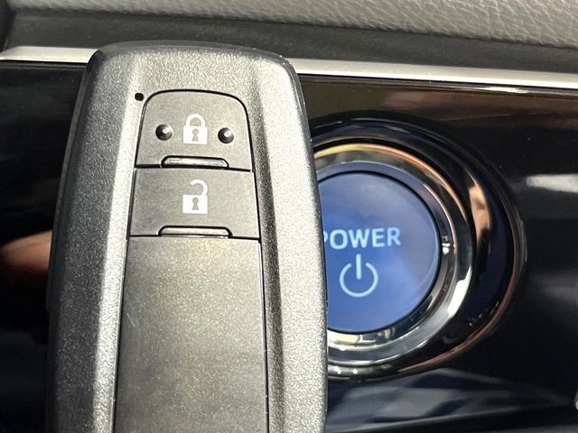 TOYOTA PRIUS 2019 Image 31