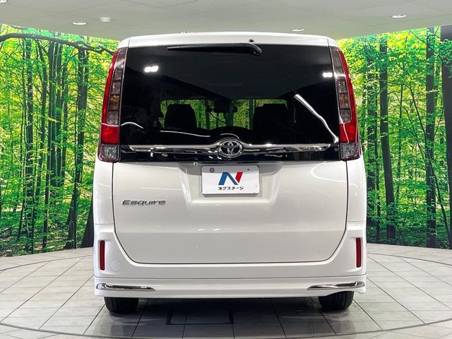 TOYOTA ESQUIRE 2016 Image 31