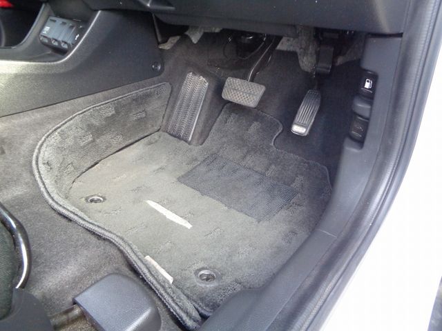 HONDA VEZEL HYBRID 4WD 2016 Image 31