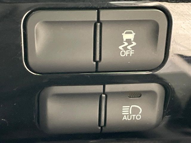 TOYOTA PRIUS 2017 Image 31