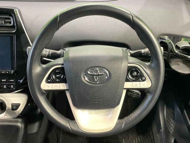 TOYOTA PRIUS 2017 Image 31