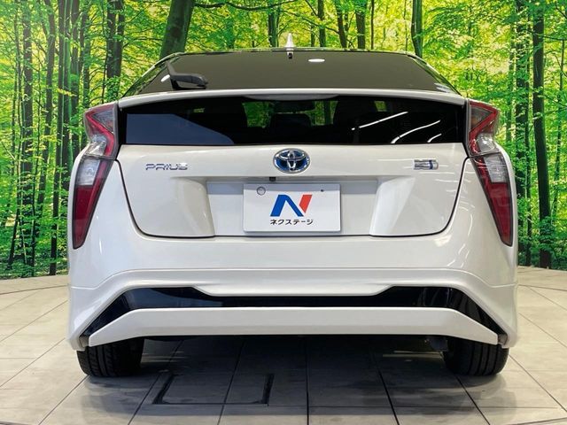 TOYOTA PRIUS 2017 Image 31