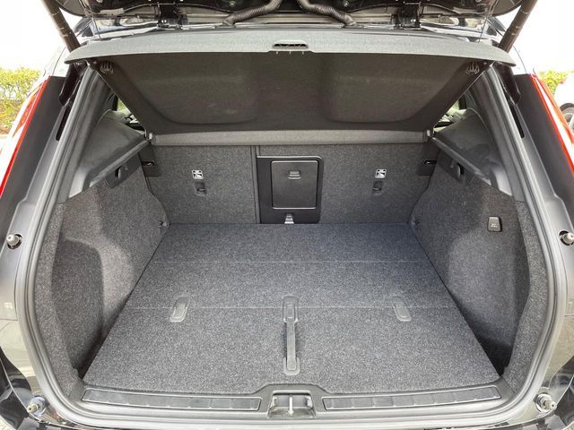 VOLVO XC40 2023 Image 31
