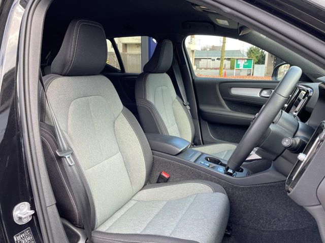 VOLVO XC40 2023 Image 31