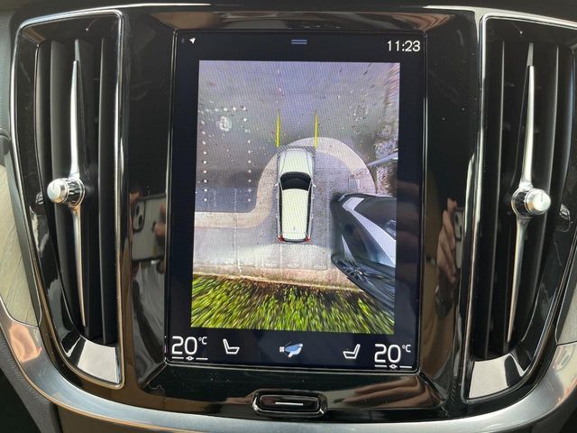 VOLVO V60 2019 Image 31