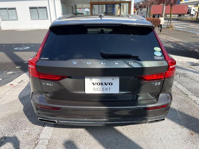 VOLVO V60 2019 Image 31