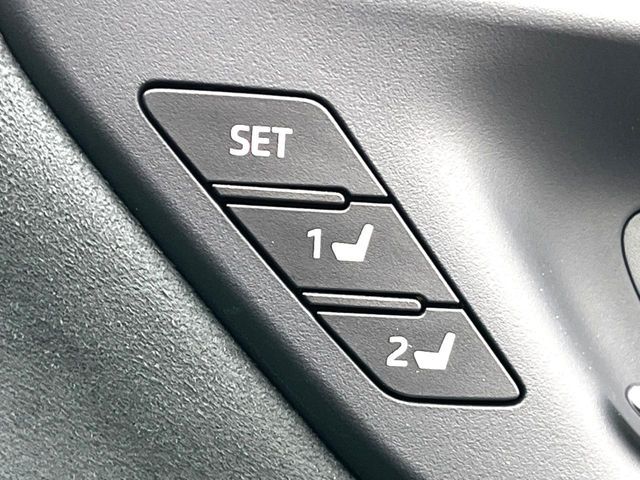 TOYOTA CROWN SEDAN HYBRID 2018 Image 31