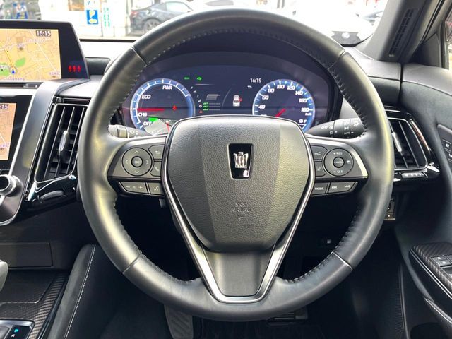 TOYOTA CROWN SEDAN HYBRID 2018 Image 31