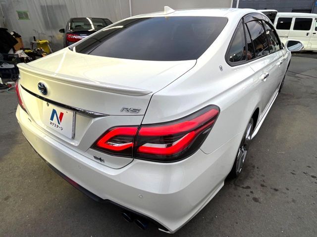 TOYOTA CROWN SEDAN HYBRID 2018 Image 31