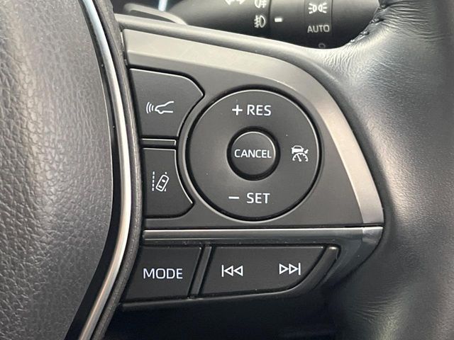 TOYOTA CAMRY HYBRID 2019 Image 31