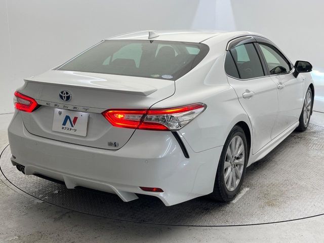 TOYOTA CAMRY HYBRID 2019 Image 31