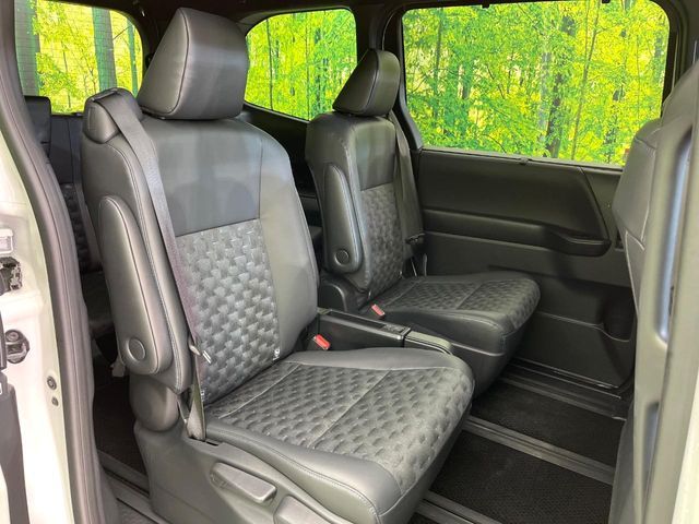 TOYOTA VOXY 4WD 2025 Image 31