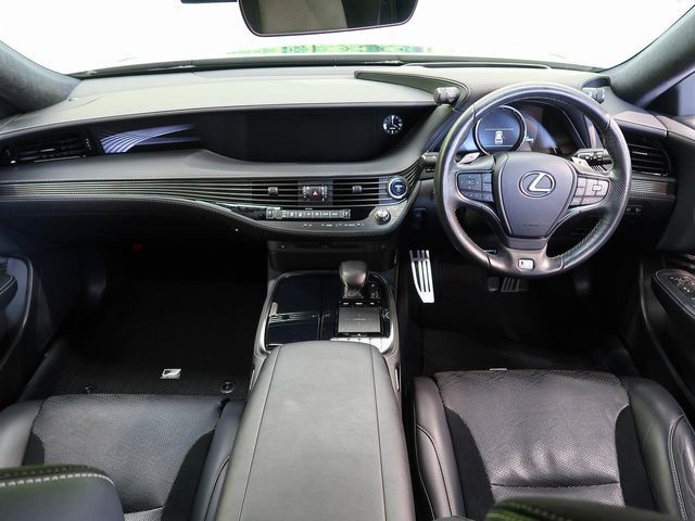 TOYOTA LEXUS LS500H 2018 Image 31