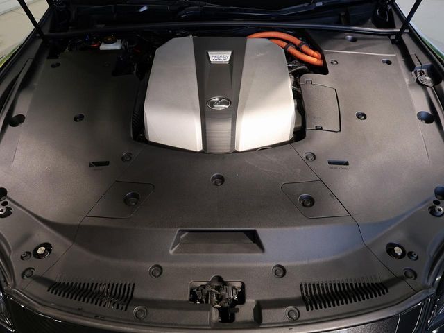 TOYOTA LEXUS LS500H 2018 Image 31