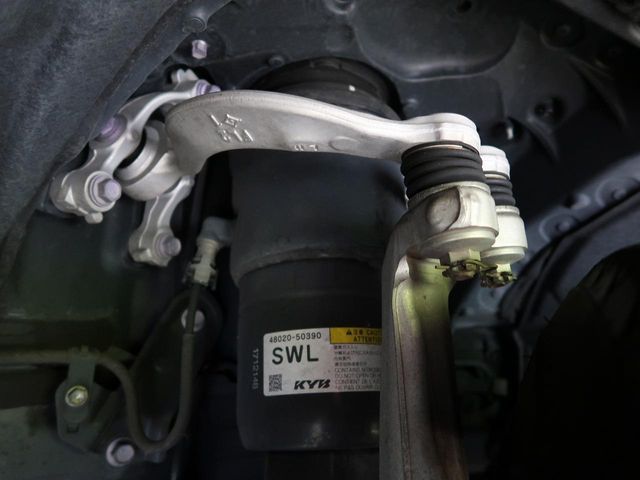 TOYOTA LEXUS LS500H 2018 Image 31