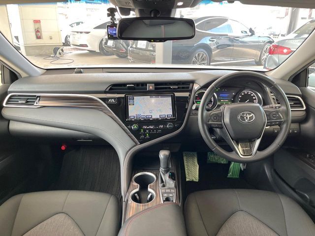 TOYOTA CAMRY HYBRID 2017 Image 31