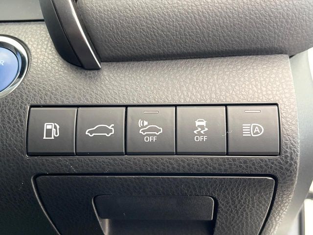 TOYOTA CAMRY HYBRID 2017 Image 31