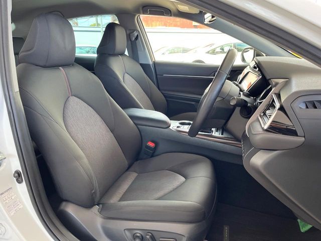 TOYOTA CAMRY HYBRID 2017 Image 31