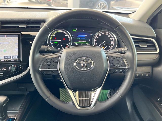 TOYOTA CAMRY HYBRID 2017 Image 31
