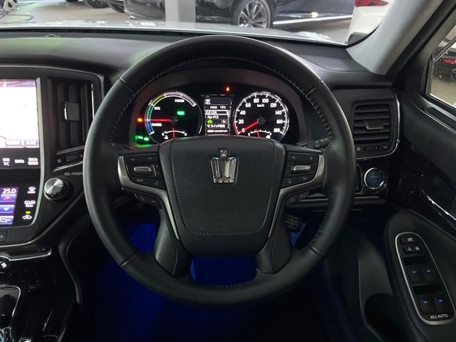 TOYOTA CROWN SEDAN HYBRID 2017 Image 31