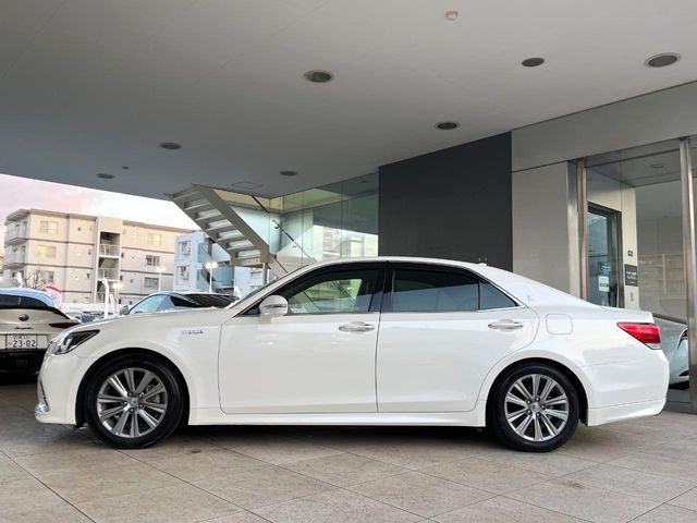 TOYOTA CROWN SEDAN HYBRID 2017 Image 31