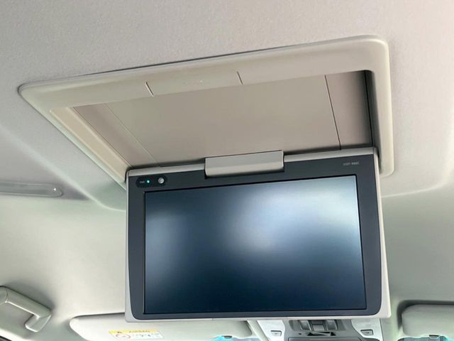 TOYOTA VELLFIRE 2018 Image 31