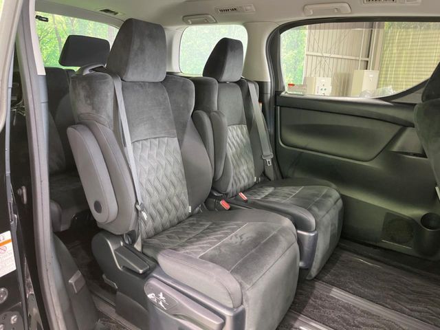 TOYOTA VELLFIRE 2018 Image 31