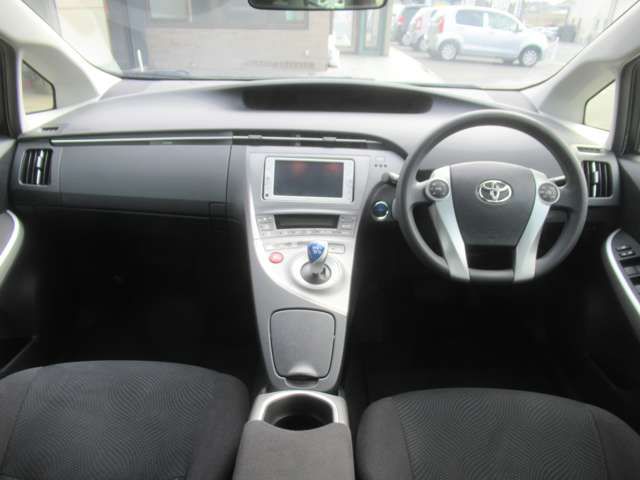 TOYOTA PRIUS 2014 Image 31
