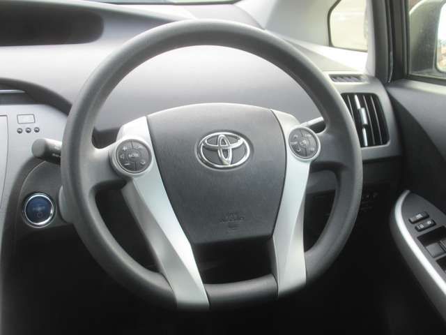 TOYOTA PRIUS 2014 Image 31