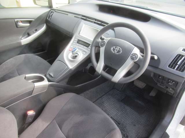 TOYOTA PRIUS 2014 Image 31