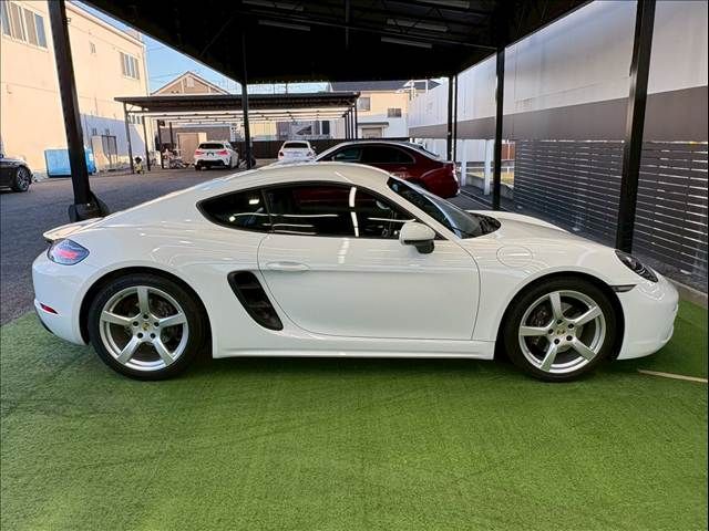 PORSCHE 718CAYMAN 2018 Image 31