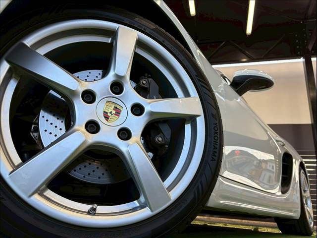 PORSCHE 718CAYMAN 2018 Image 31