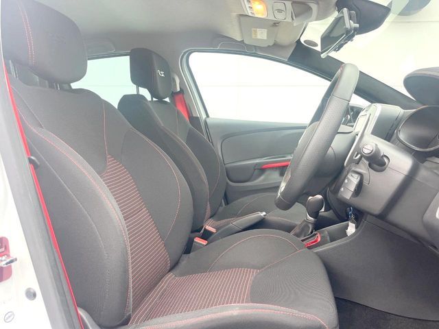 RENAULT LUTECIA 2018 Image 31