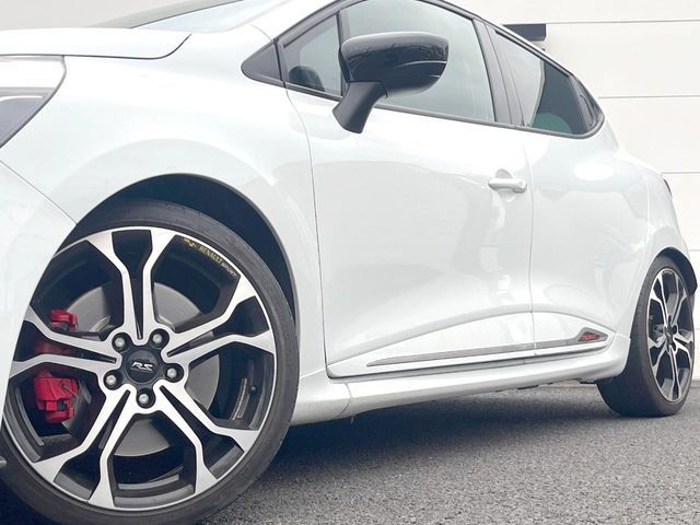 RENAULT LUTECIA 2018 Image 31