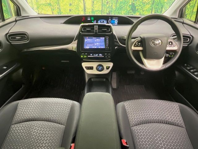 TOYOTA PRIUS 2017 Image 31