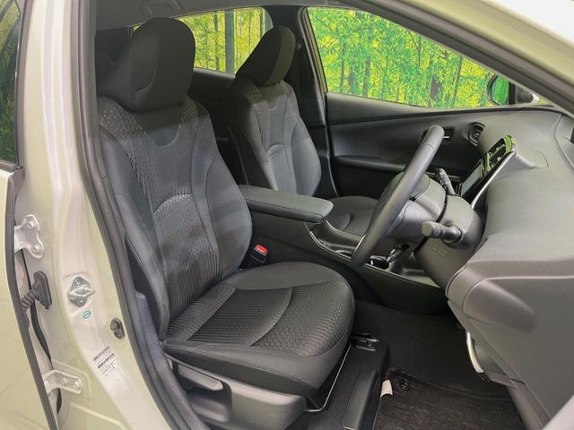 TOYOTA PRIUS 2017 Image 31