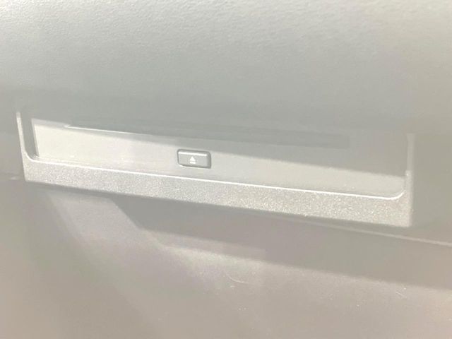 TOYOTA VOXY HYBRID 2023 Image 31