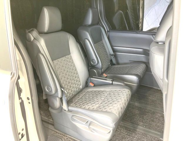 TOYOTA VOXY HYBRID 2023 Image 31