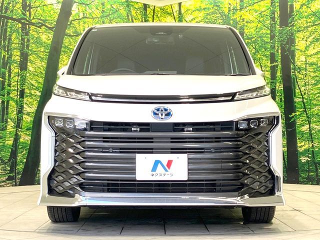 TOYOTA VOXY HYBRID 2023 Image 31