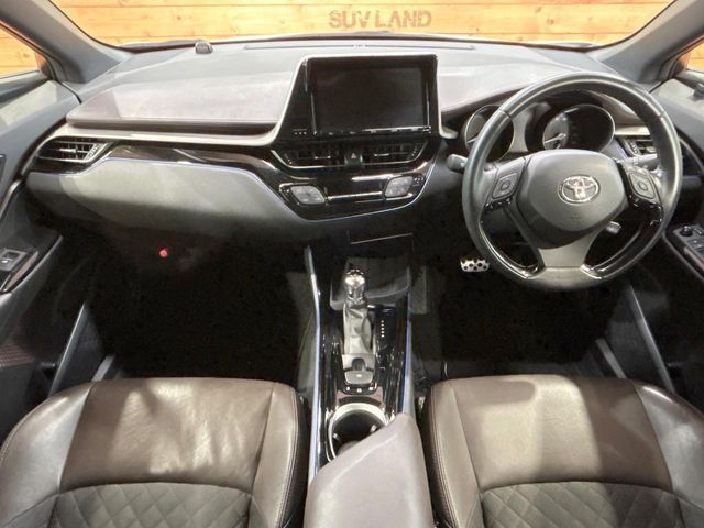 TOYOTA C-HR 2017 Image 31