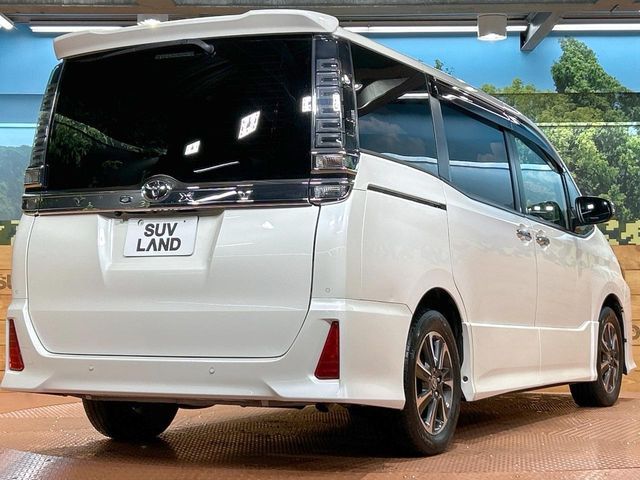 TOYOTA VOXY 2021 Image 31