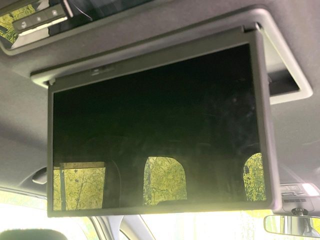 TOYOTA VOXY HYBRID 2022 Image 31