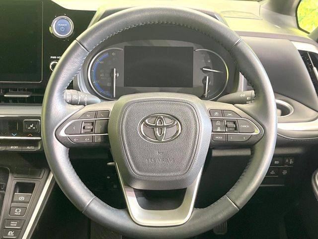 TOYOTA VOXY HYBRID 2022 Image 31
