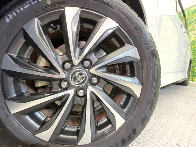 TOYOTA VOXY HYBRID 2022 Image 31