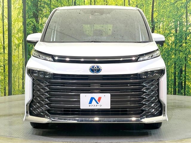 TOYOTA VOXY HYBRID 2025 Image 31