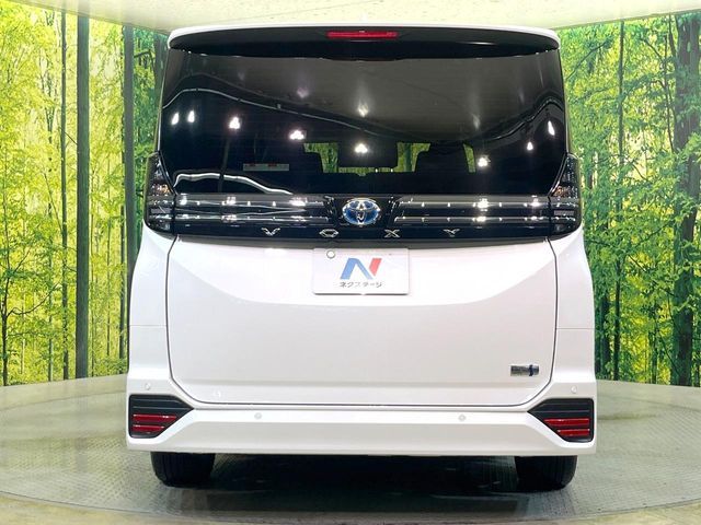 TOYOTA VOXY HYBRID 2025 Image 31