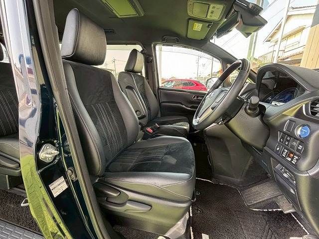 TOYOTA ESQUIRE HYBRID 2019 Image 31